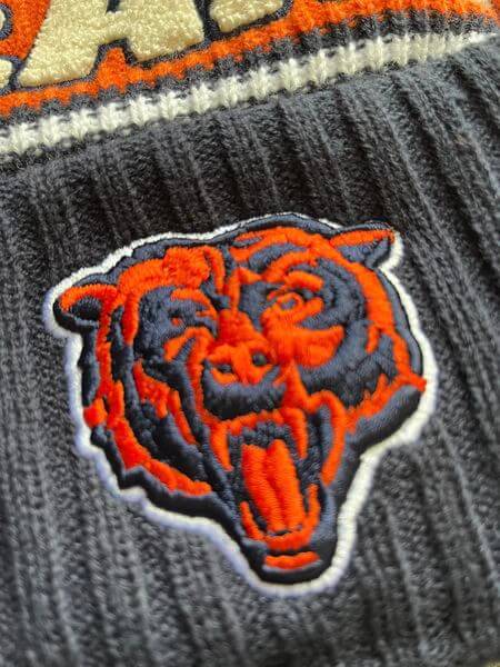 Bears NFL ON FIELD 2024 Cold Weather NAVY Pom Knit with Bear NEW ERA