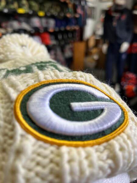 Packers New Era 2024 NFL Sideline Womens Knit Hat (Cream color)