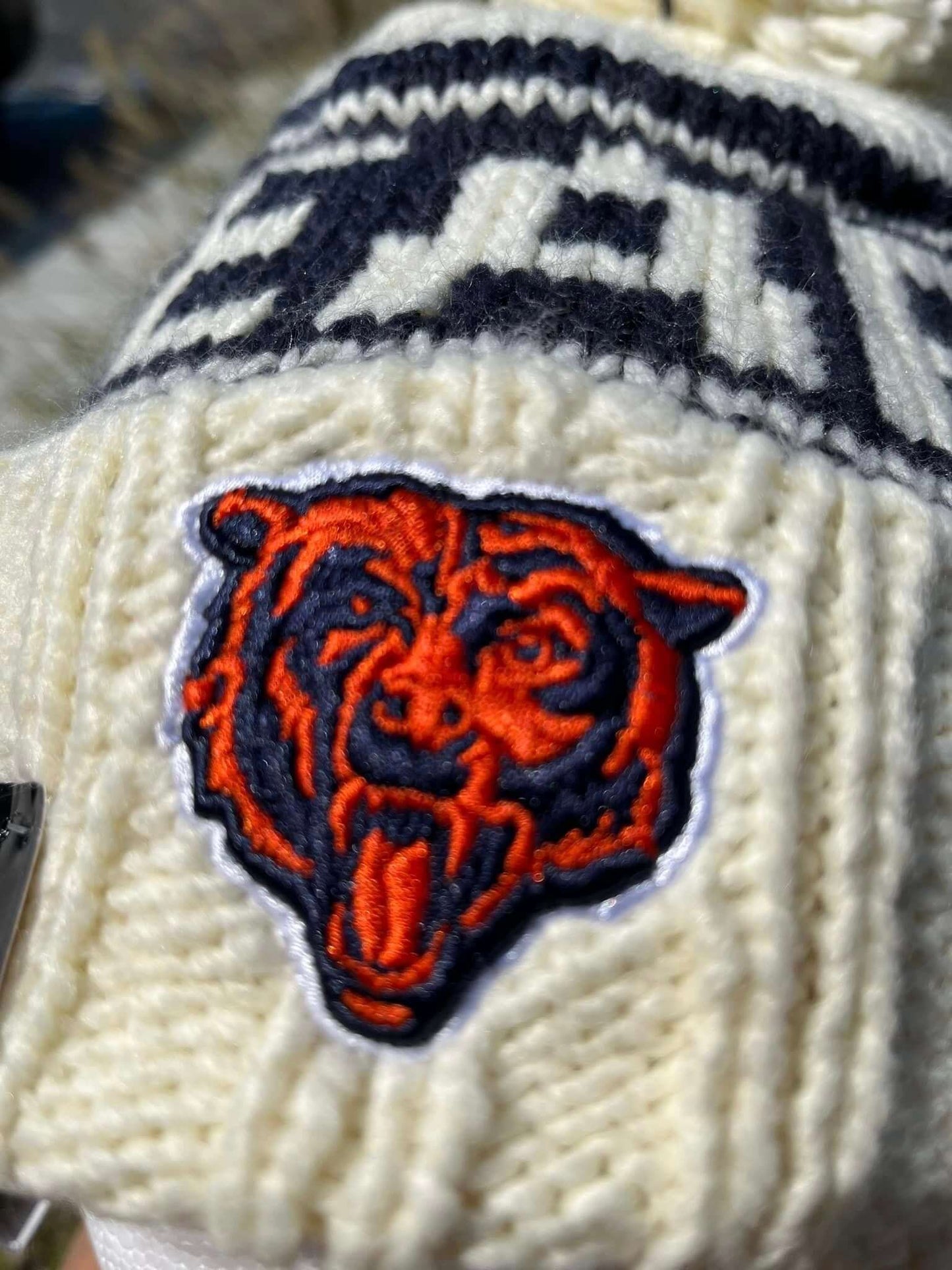 Chicago Bears Women's 2024 NFL ON-FIELD Pom Knit Hat with Bear