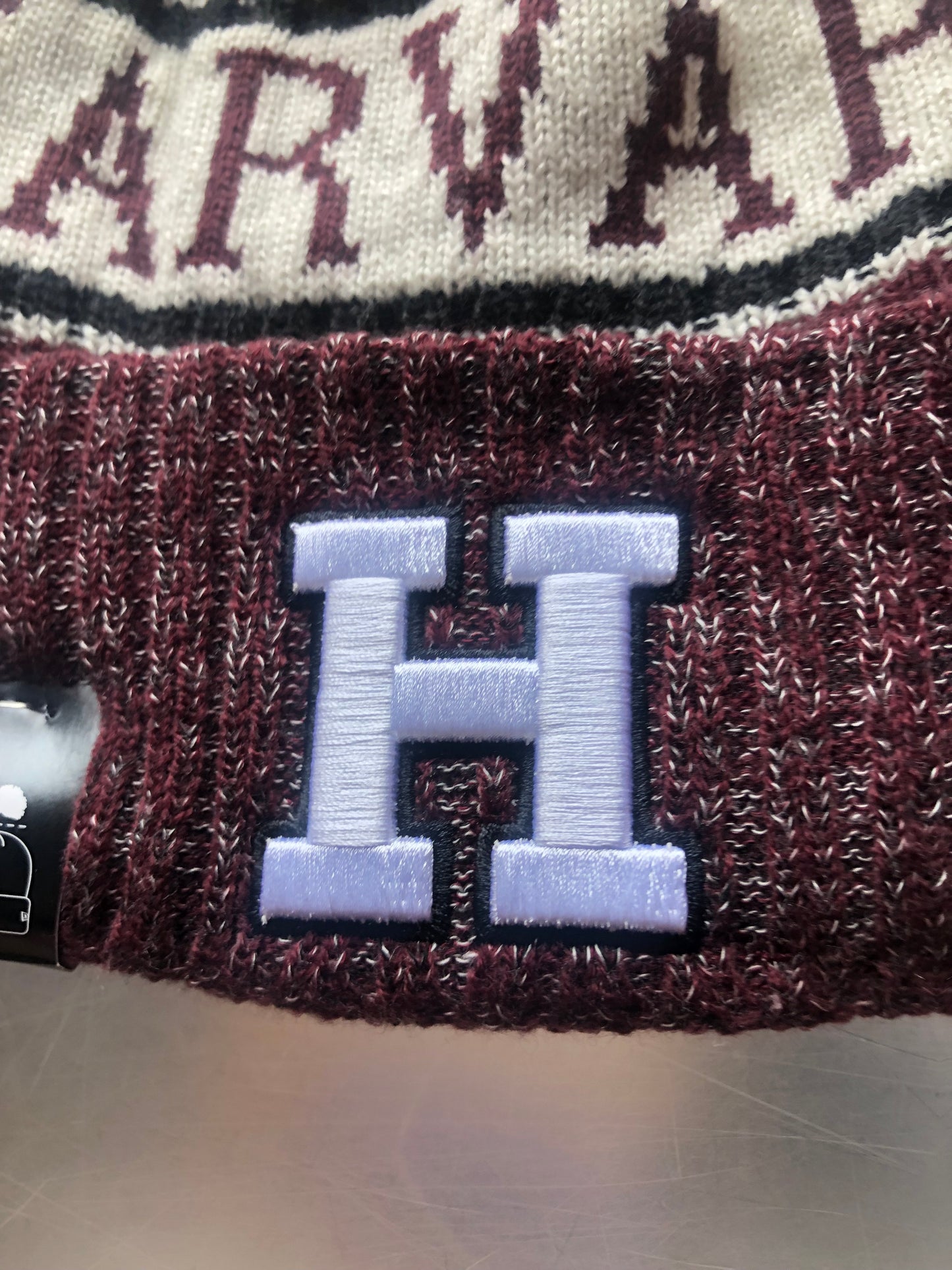 New Era Authentic NCAA Collage Team Harvard Crimson  Cuffed Pomp Men's Knit Hat