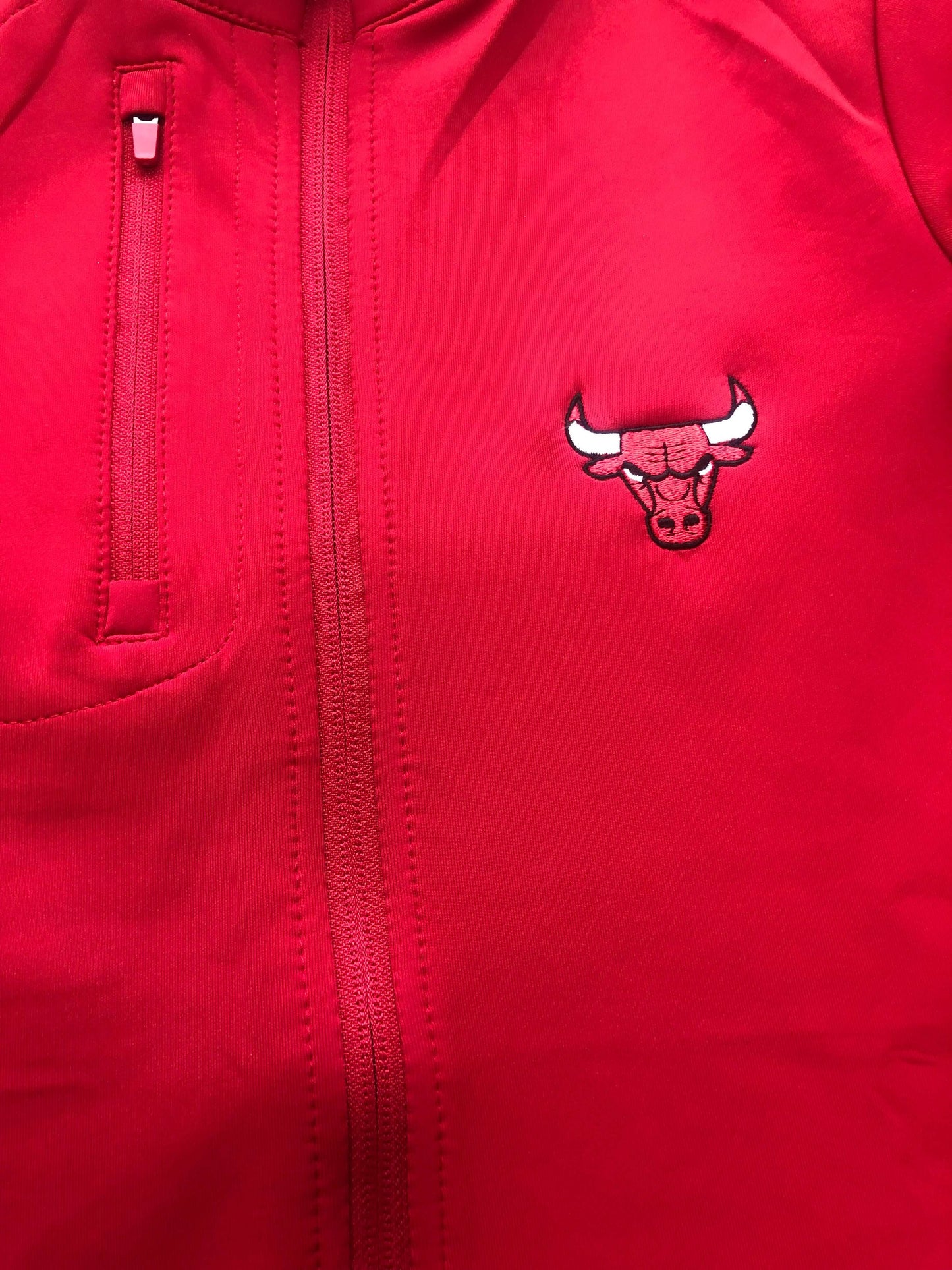Chicago Bulls Women Antigua Generation Zip -UP Pullover Jacket - Red