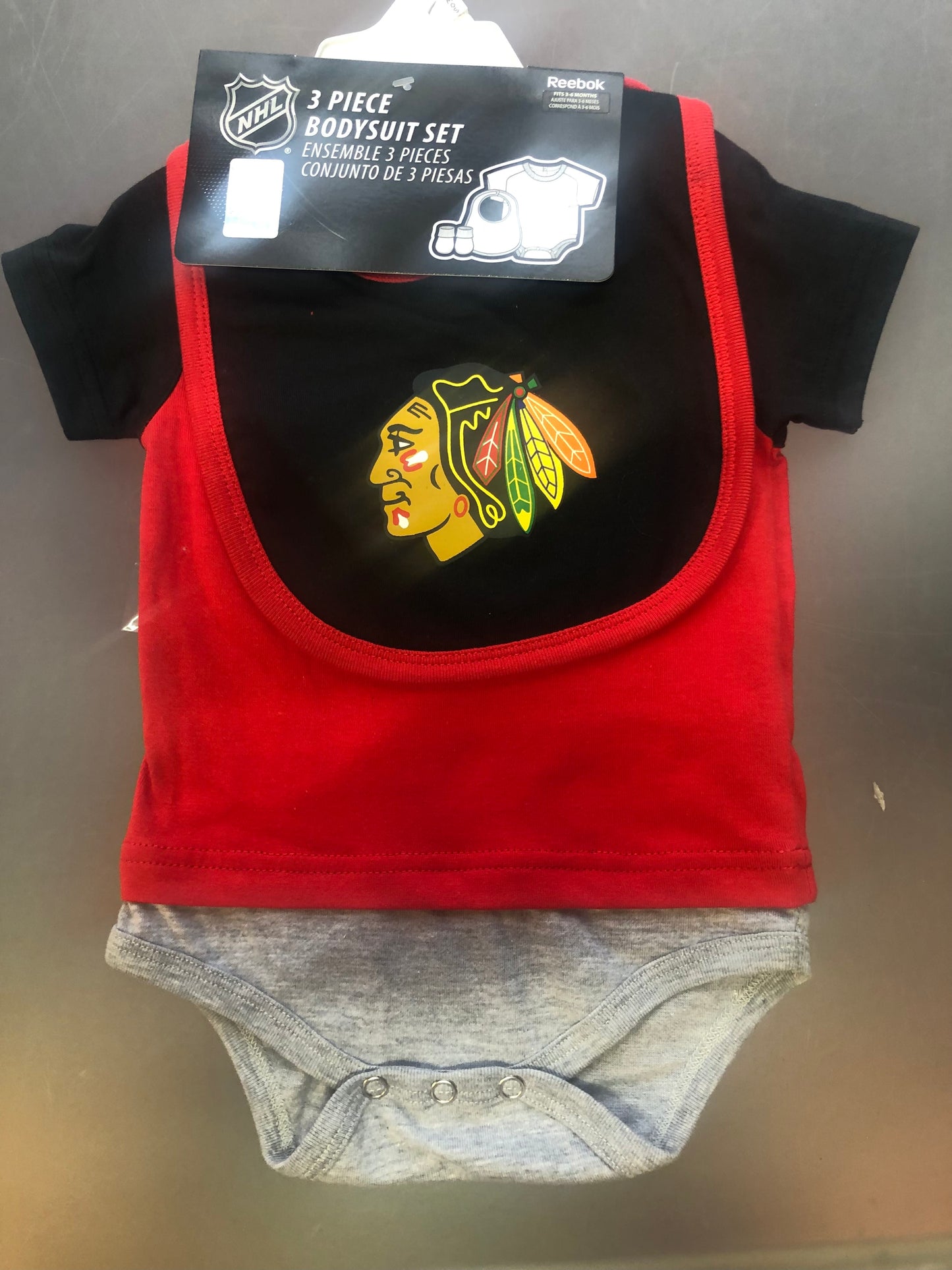 NHL Brand NHL Infant Blackhawks "Junior League" Creeper, Bib & Bootie Reebok