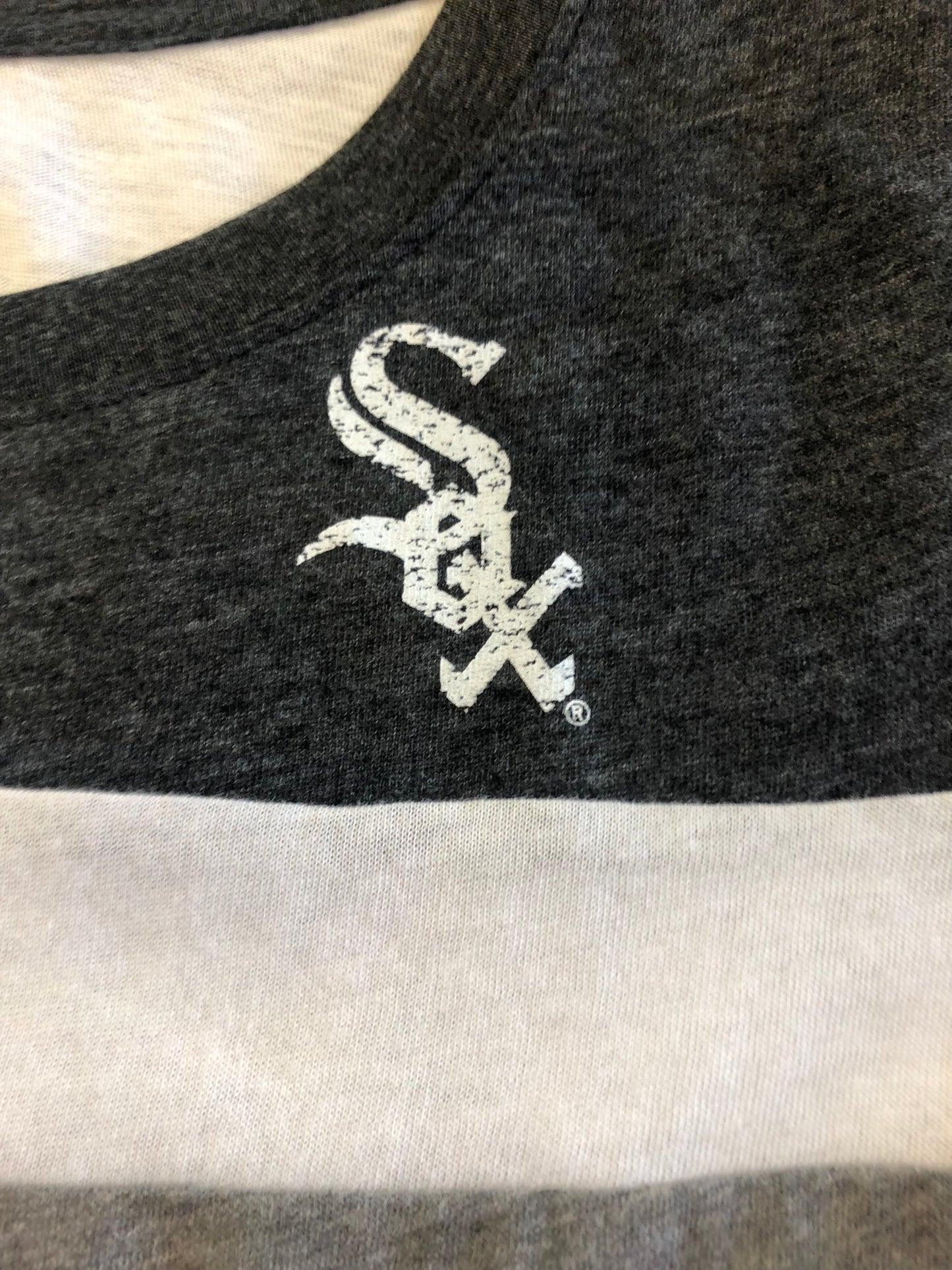 Chicago White Sox New Era Women's Crew-neck T Shirt - Grey/White