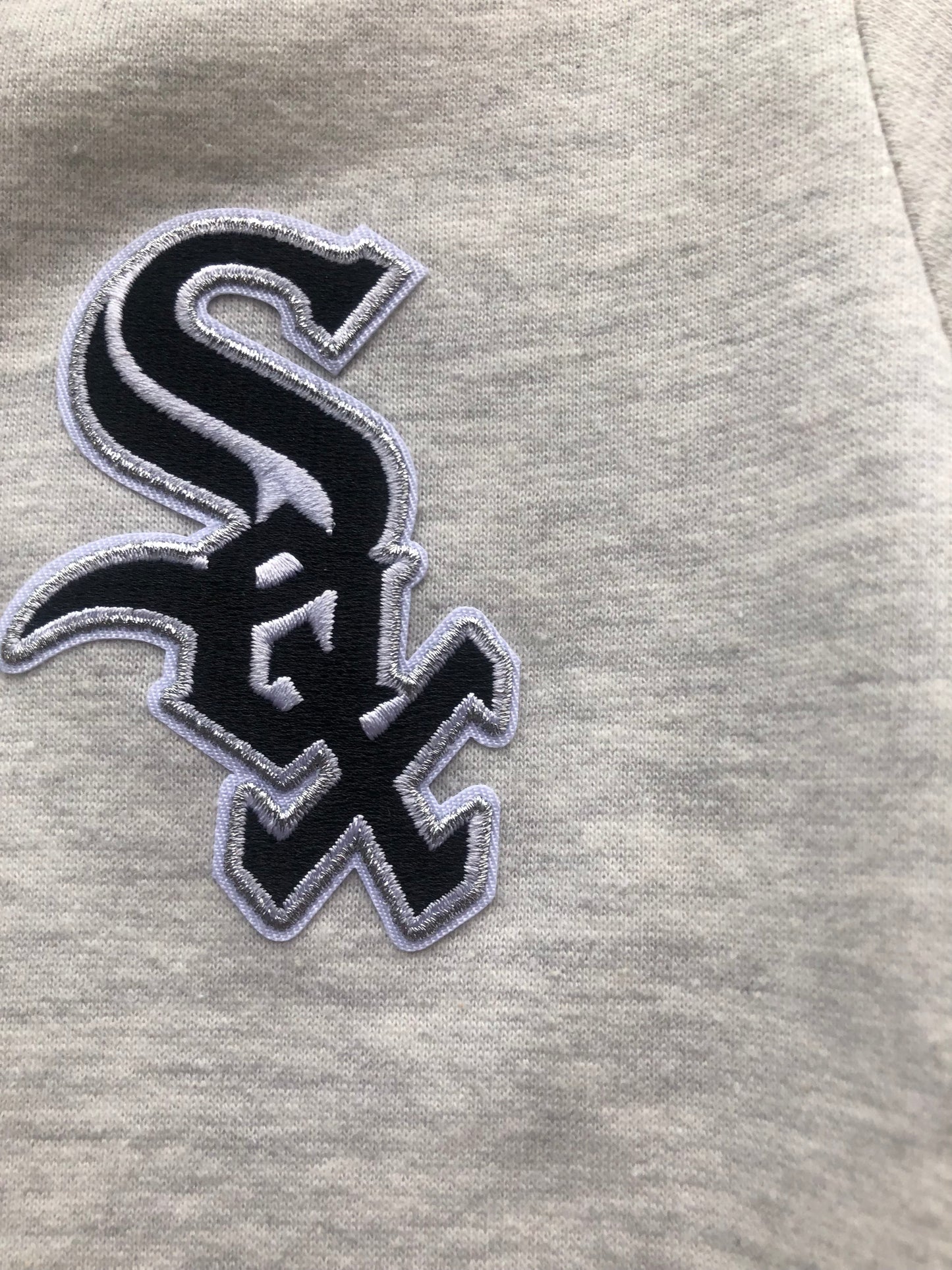 Chicago White Sox Antigua Women's Action Half-Zip Pullover Hoodie - Oatmeal