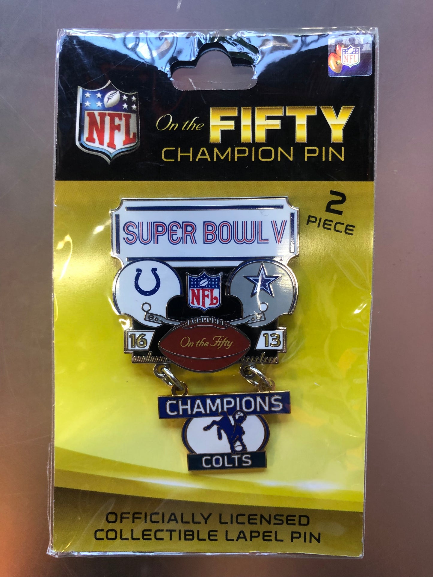 Past Super Bowl Champion Indianapolis Colts Collector Pin