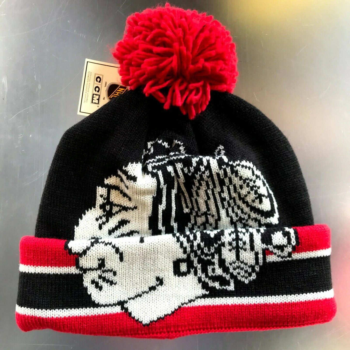 Chicago Blackhawks Vintage Oversized Logo Cuffed Knit Pom Hat NHL CCM Beanie