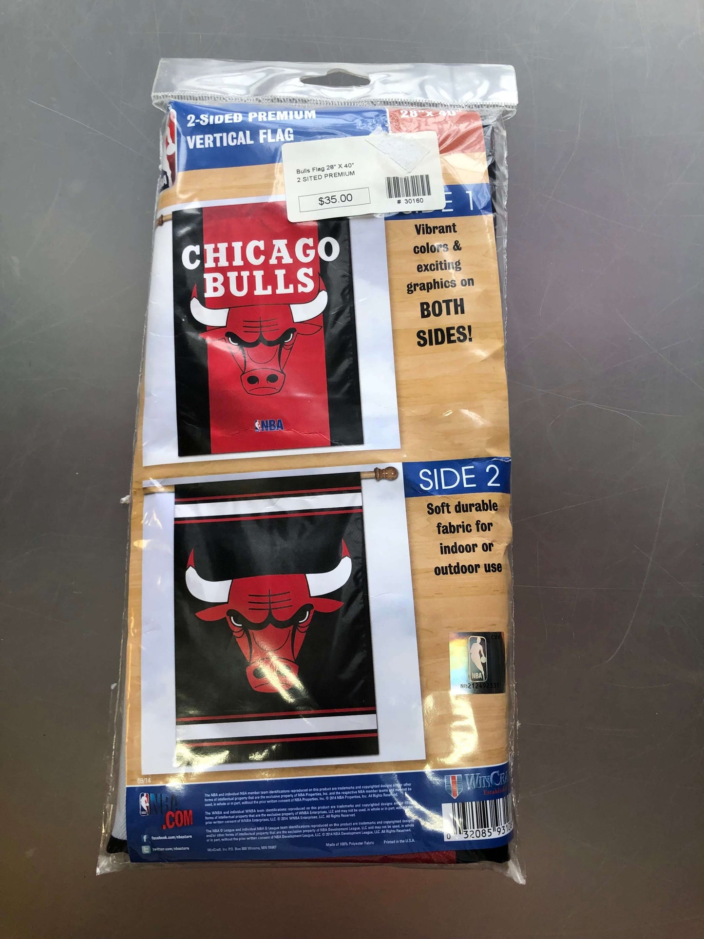 Chicago Bulls 28"x 40" 2- Sided Premium Vertical Flag