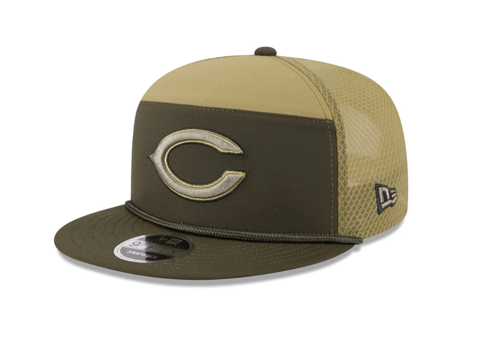Chicago Bears 2025 Salute to Service Split Panel 9FIFTY Trucker Hat