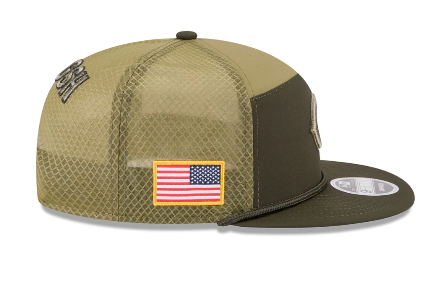 Chicago Bears 2025 Salute to Service Split Panel 9FIFTY Trucker Hat