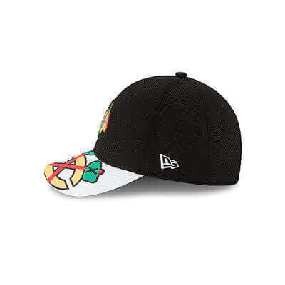 Chicago Blackhawks New Era 39THIRTY Logo Twist Flex Fit Hat NHL Baseball Cap