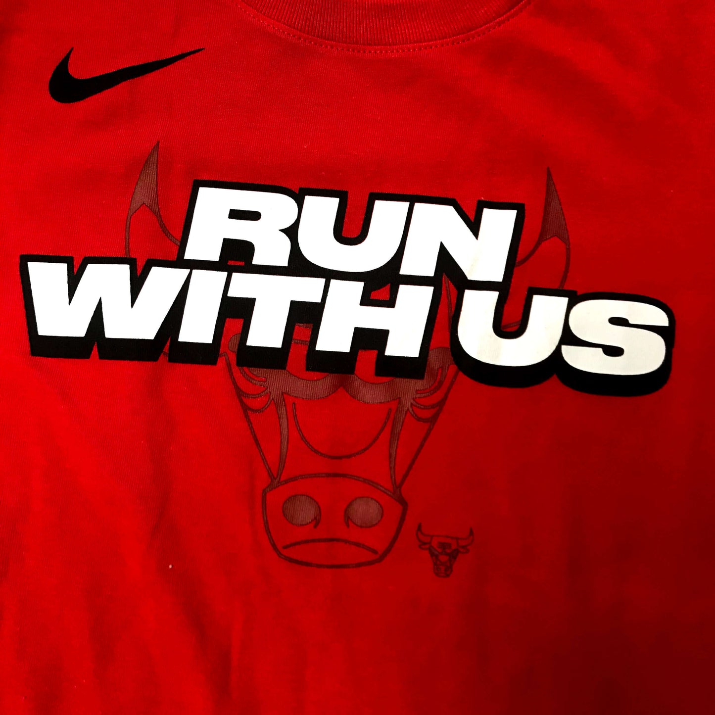 Chicago Bulls "Run With Us" Youth T-shirt - Red