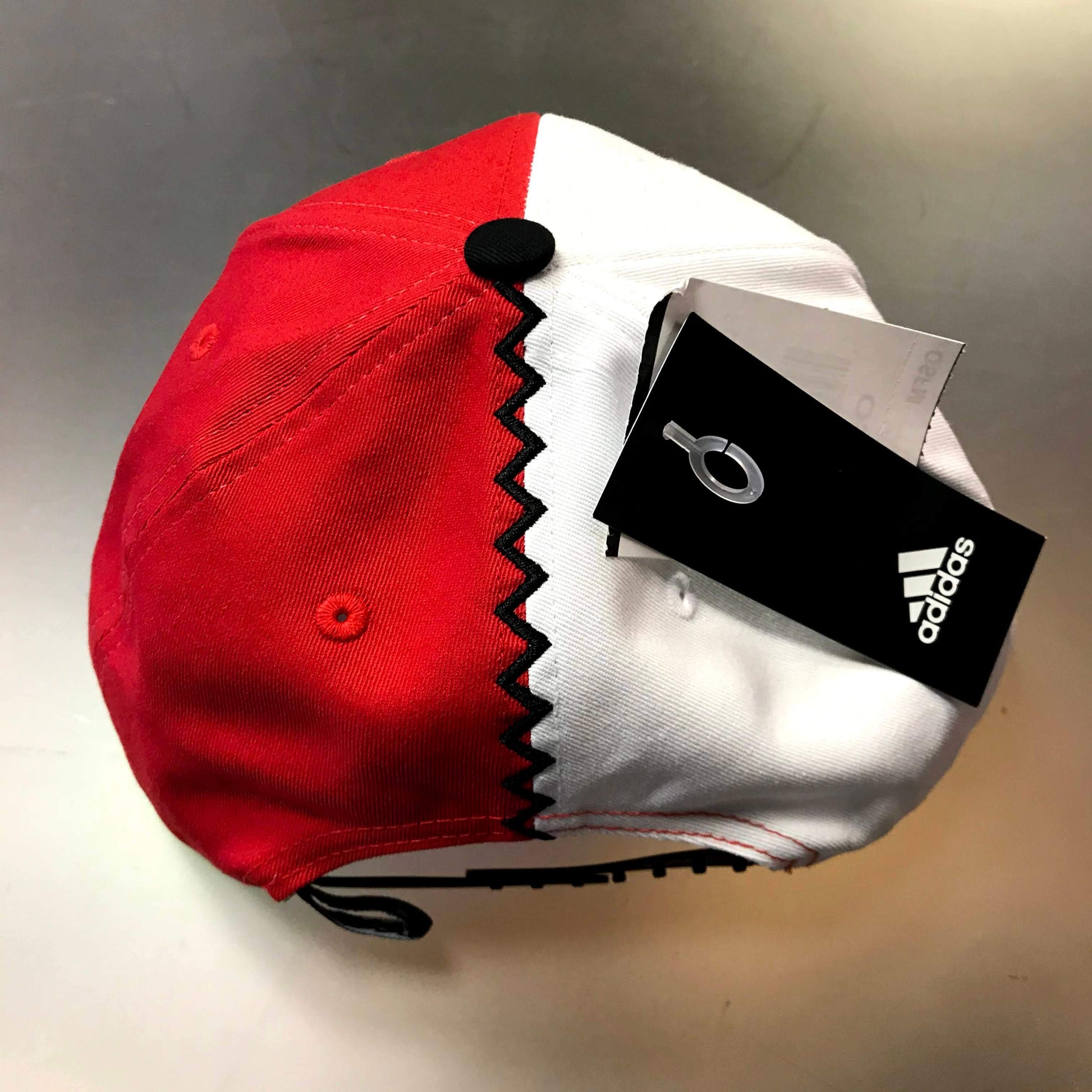 Chicago Blackhawks Men's adidas White 2020/21 Reverse Retro Snapback Adjustable Hat